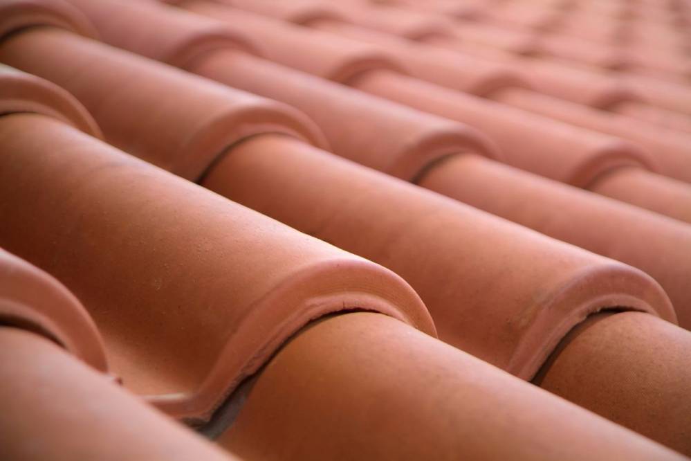 toiture_tuiles_shutterstock_144767839+-+Copie-1280w.jpg